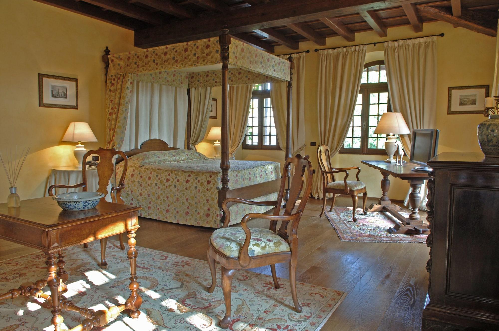 Hotel Torre Di San Martino Гаццола-ди-Ривальта Номер фото