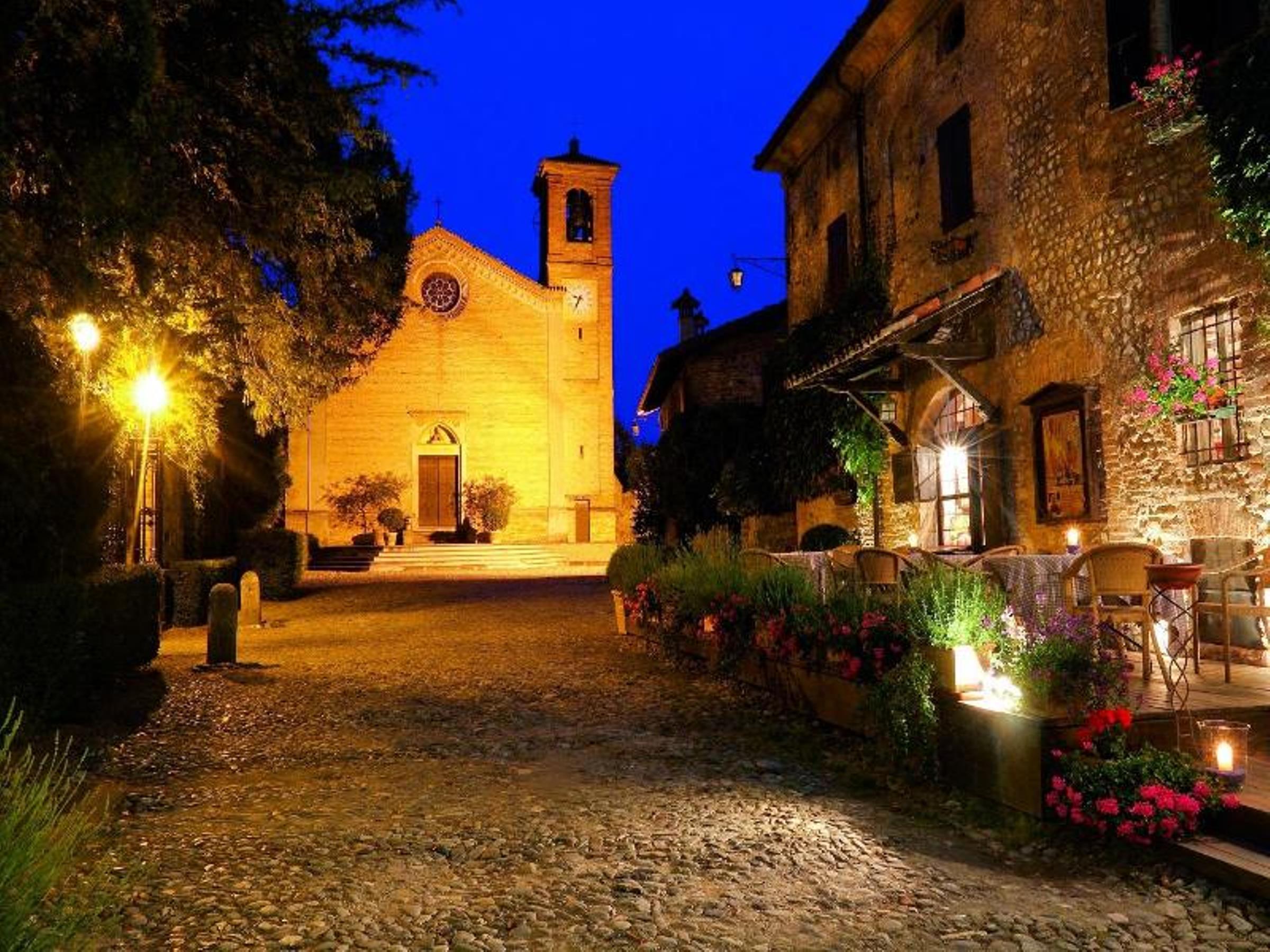Hotel Torre Di San Martino Гаццола-ди-Ривальта Экстерьер фото