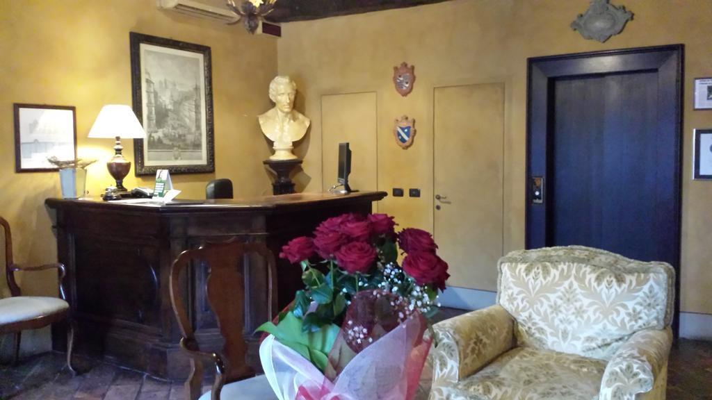 Hotel Torre Di San Martino Гаццола-ди-Ривальта Экстерьер фото