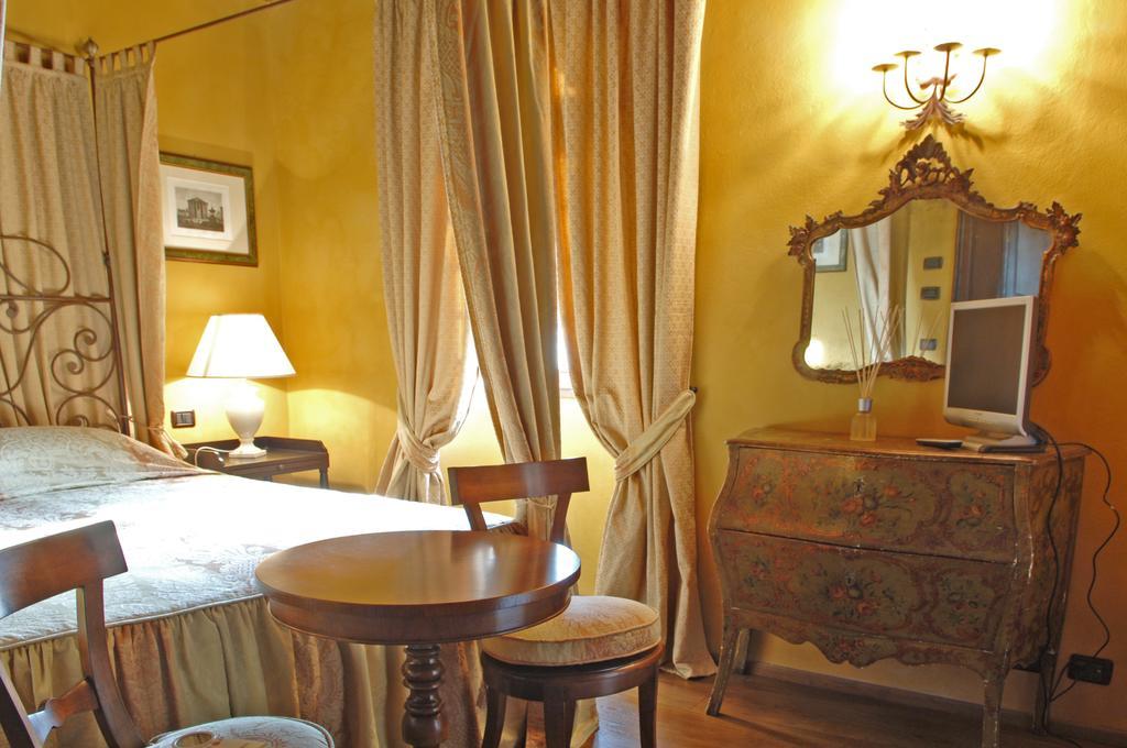 Hotel Torre Di San Martino Гаццола-ди-Ривальта Экстерьер фото